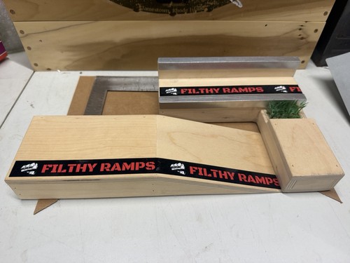 Filthy ramps finger - finger, board