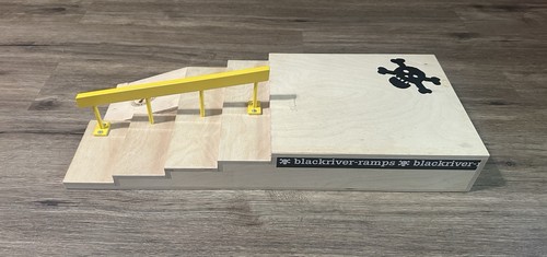 Black river fingerboard ramp - black,