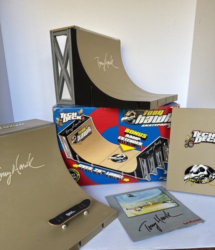 Tech deck tony hawk - tony, skatepark