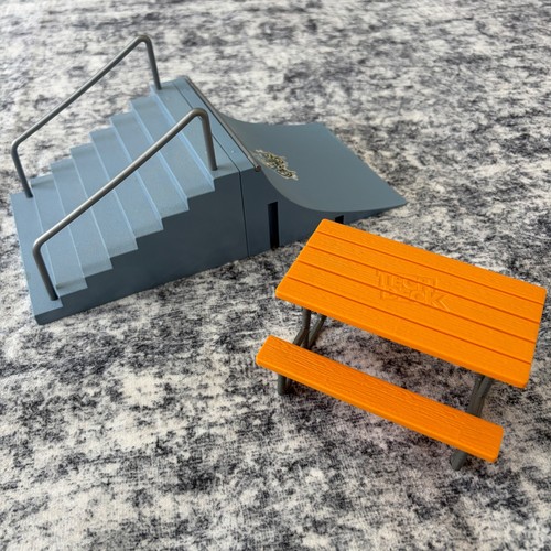 Tech deck picnic table stair - table,