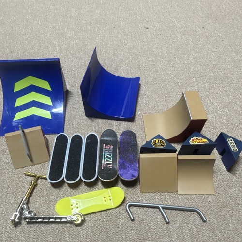 Fingerboard playset lot - fingerboard,